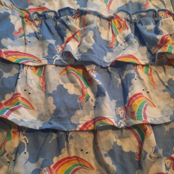 Unicorn and rainbows skort - Picture 4 of 4